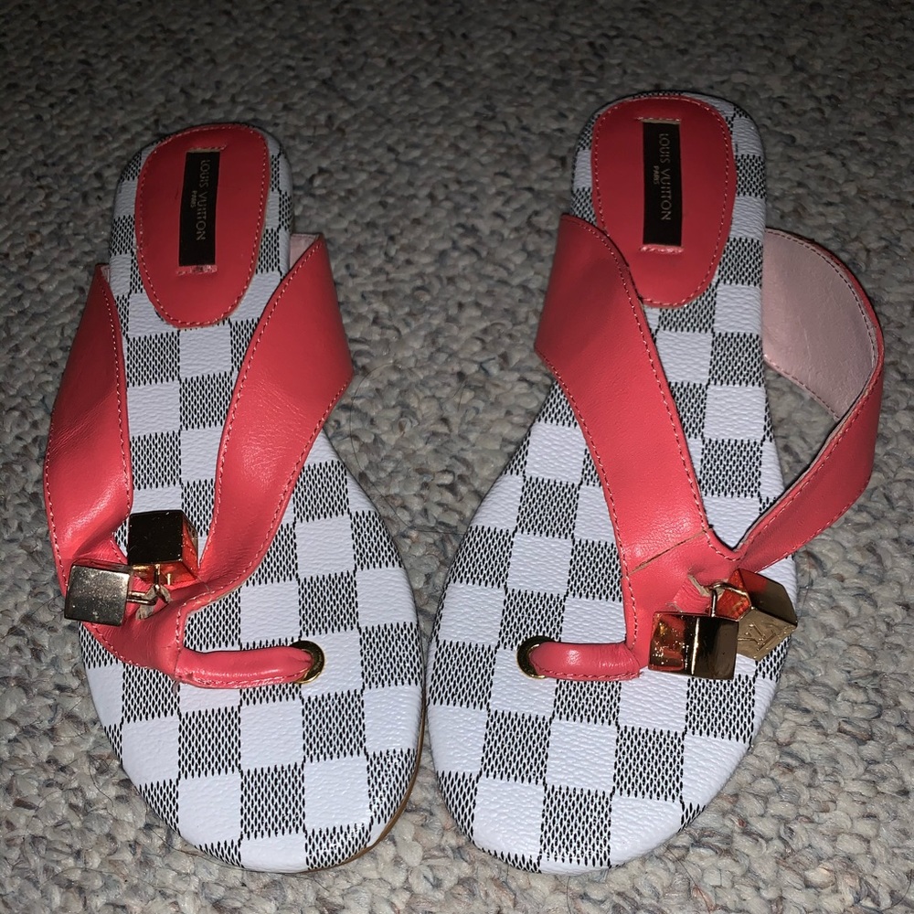 Peach color thong sandal